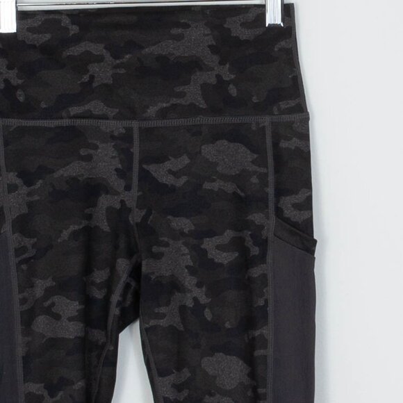 Athleta Powerhold On The Go Camo Media Pocket Capri Leggings Womens Size Small - Picture 3 of 8